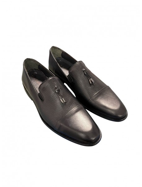 BLACK LEATHER SLIP-ON TOE CAP SHOES