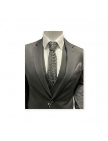 BLACK & WHITE GEOMETRIC TIE & POCKET SQUARE