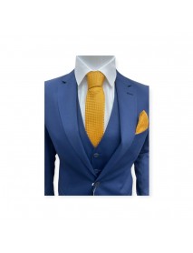 GOLD GEOMETRIC TIE & POCKET SQUARE
