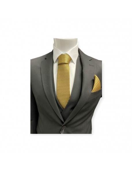 BLACK & GOLD GEOMETRIC TIE & POCKET SQUARE