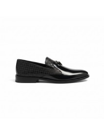 BLACK PATENT METAL-TASSEL SHOES